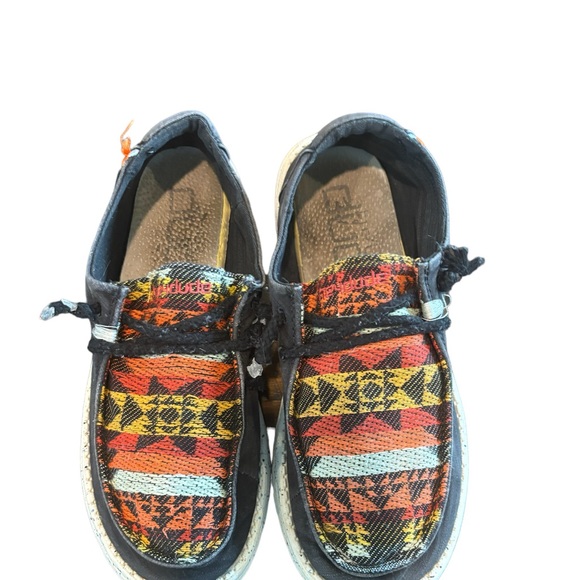 Hey Dude Shoes Aztec Print Hey Dudes Womens Size 8 Fits More Like 75 Poshmark